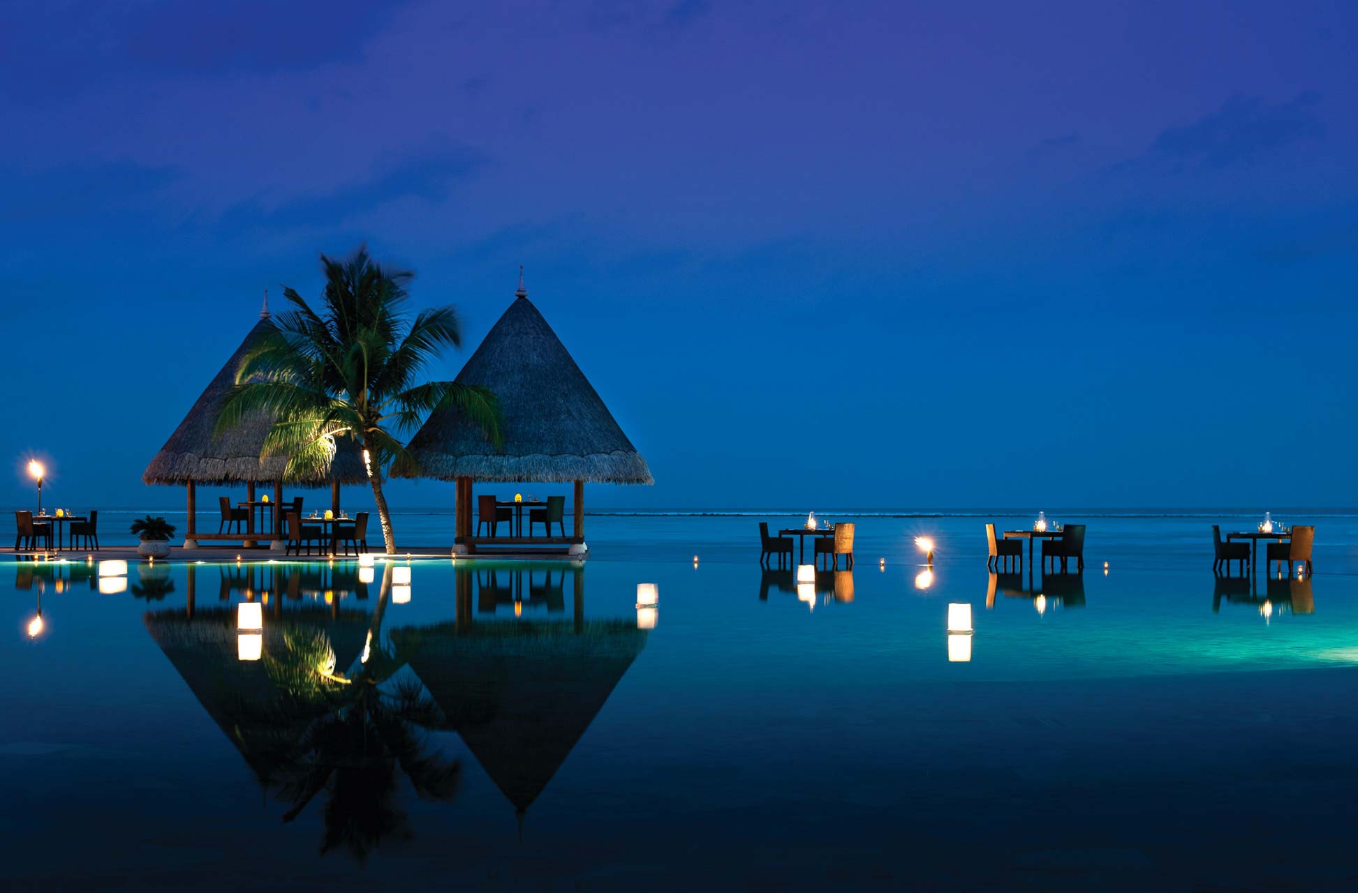 Four Seasons Kuda Huraa 7-Night Deluxe Beach Pavilion with Pool Family Package