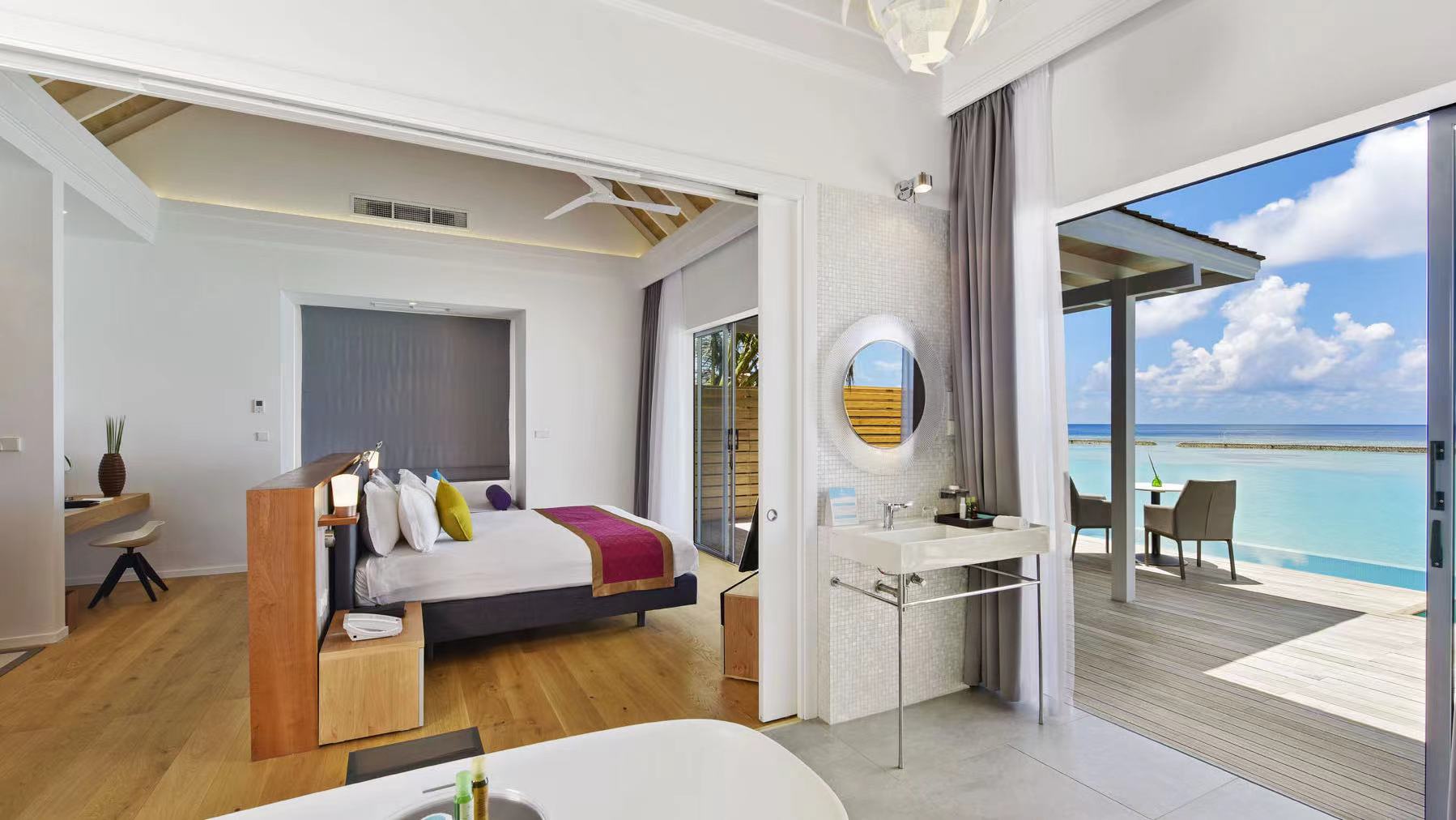 Pool Villa with Infinity Edge - Ocean Becomes Your Canvas - Room Images 1